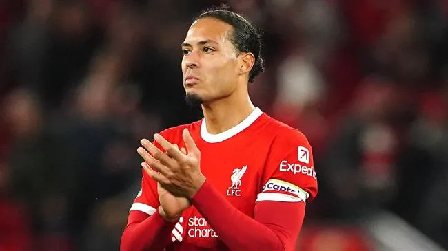 Virgil van Dijk (Liverpool và Hà Lan)