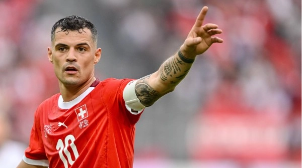 Granit Xhaka một trong những tiền vệ hay nhất thế giới