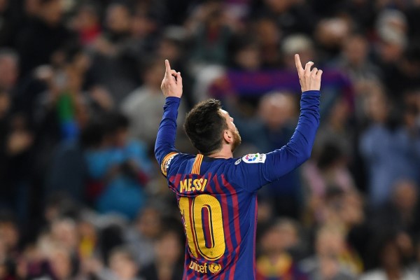 Messi nhanh chóng trở thành tâm điểm