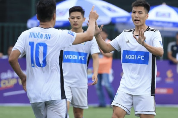 Mobi FC một ban lãnh đạo đầy tâm huyết và giàu kinh nghiệm