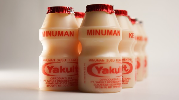 Yakult bao nhiêu calo? Hướng dẫn tính lượng calo hấp thụ từ Yaku