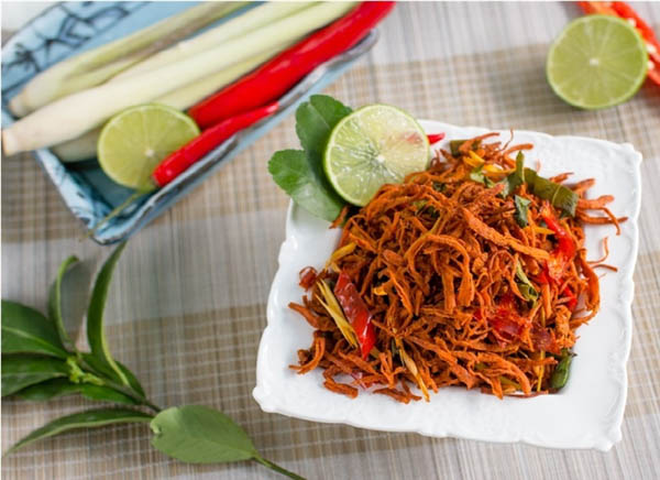 Khô gà bao nhiêu calo? Ảnh hưởng đến cân nặng