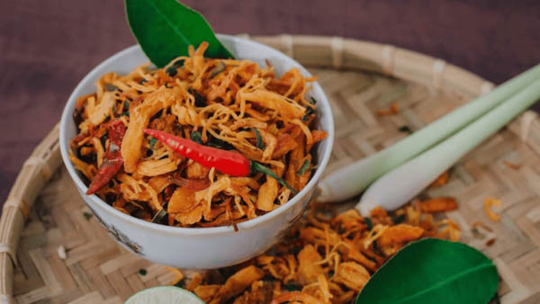 Ăn khô gà có béo không? Lưu ý để tiêu thụ khô gà lành mạnh