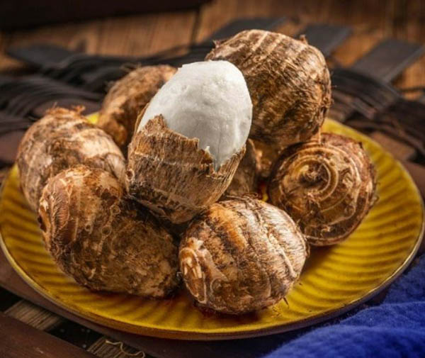 Khoai sọ luộc/hấp